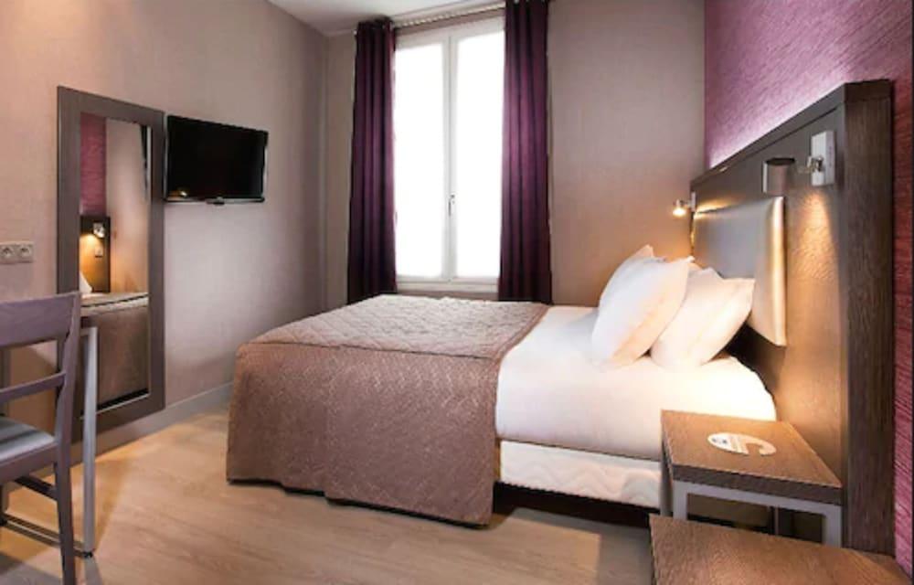 Hotel Des Pavillons Paris Exterior photo